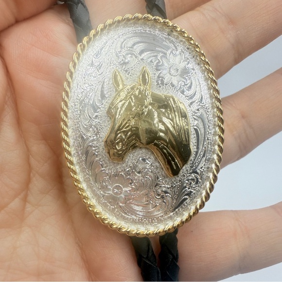 Montana Silversmiths Engraved Silver Bolo Tie - Picture 10 of 15